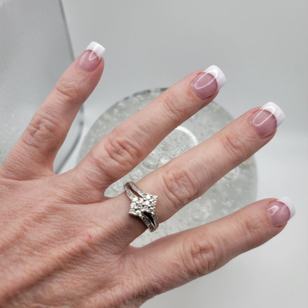 NWT Diamond ring in 14K White Gold - Picture 3 of 9